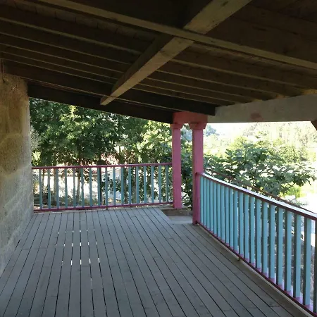 Casa De Fontaiscos Hébergement de vacances *